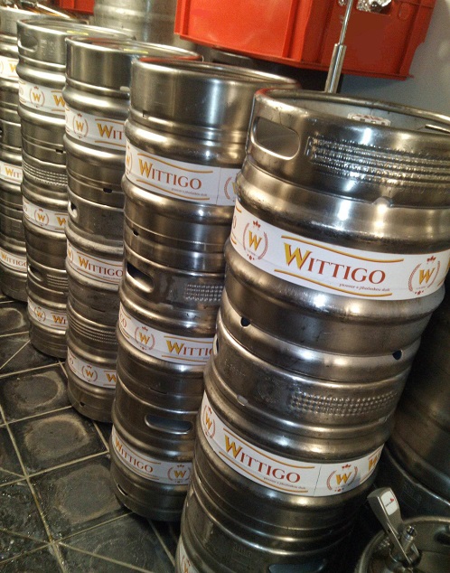 Pivovar Wittigo - sudy s pivem